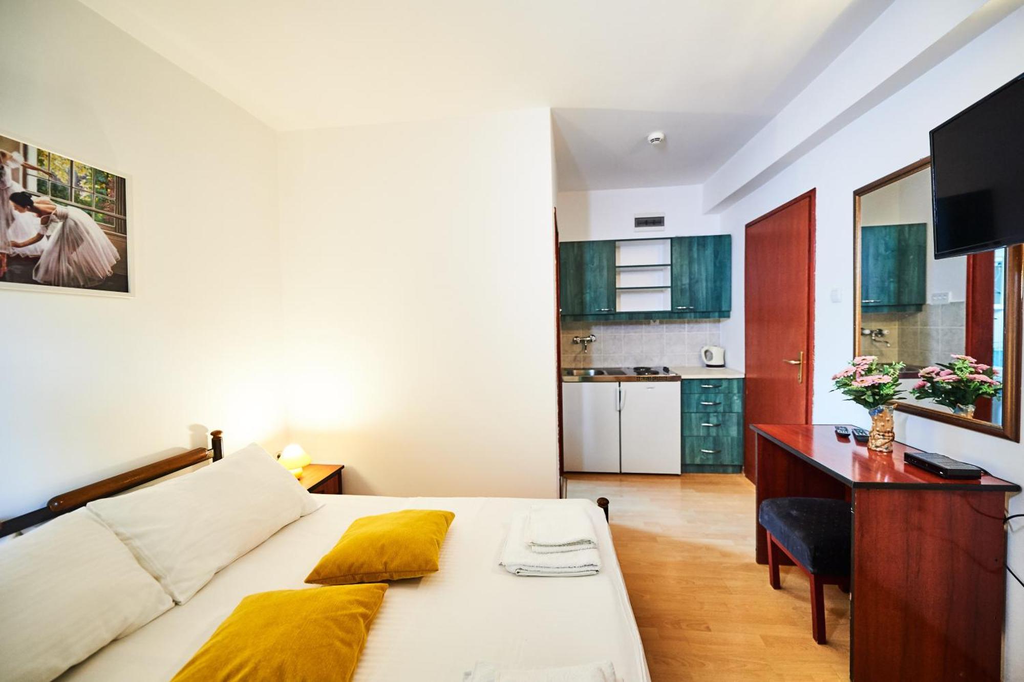 Family Apartments Mont Budva Extérieur photo