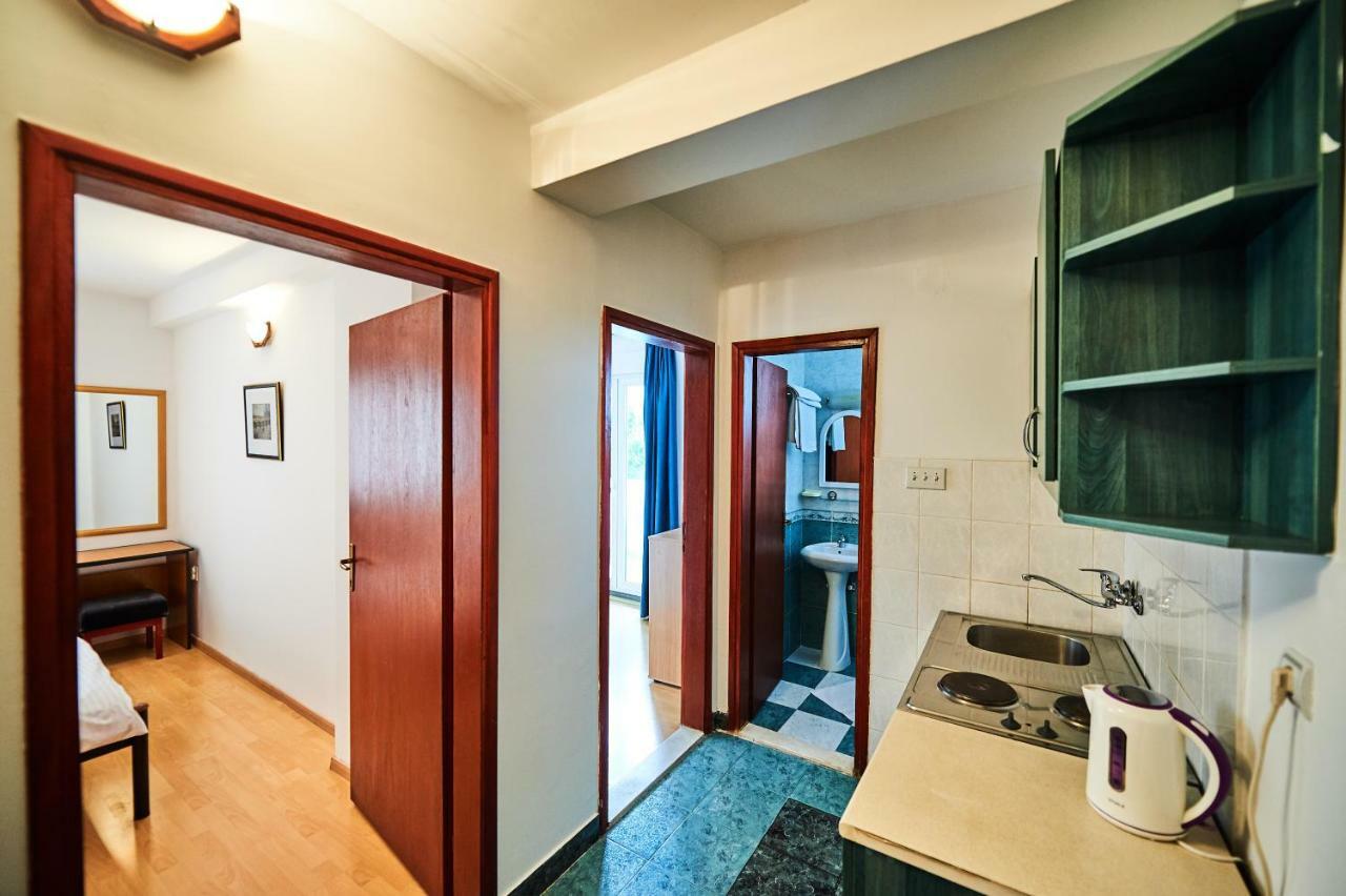 Family Apartments Mont Budva Extérieur photo